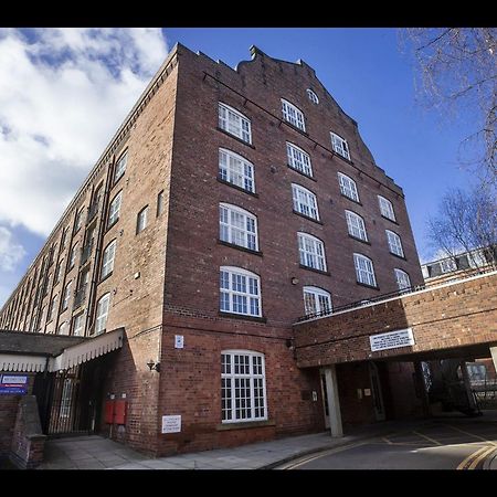 58 Cocoa Suites Йорк Экстерьер фото
